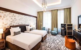 Hillside City Center Hotel
